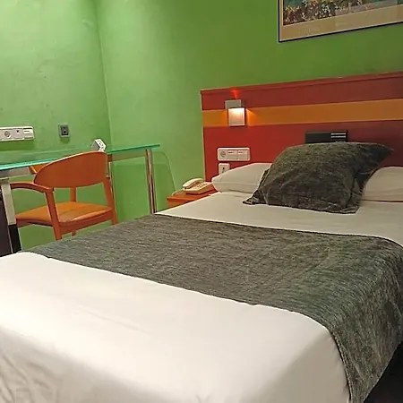 Iris Hotel